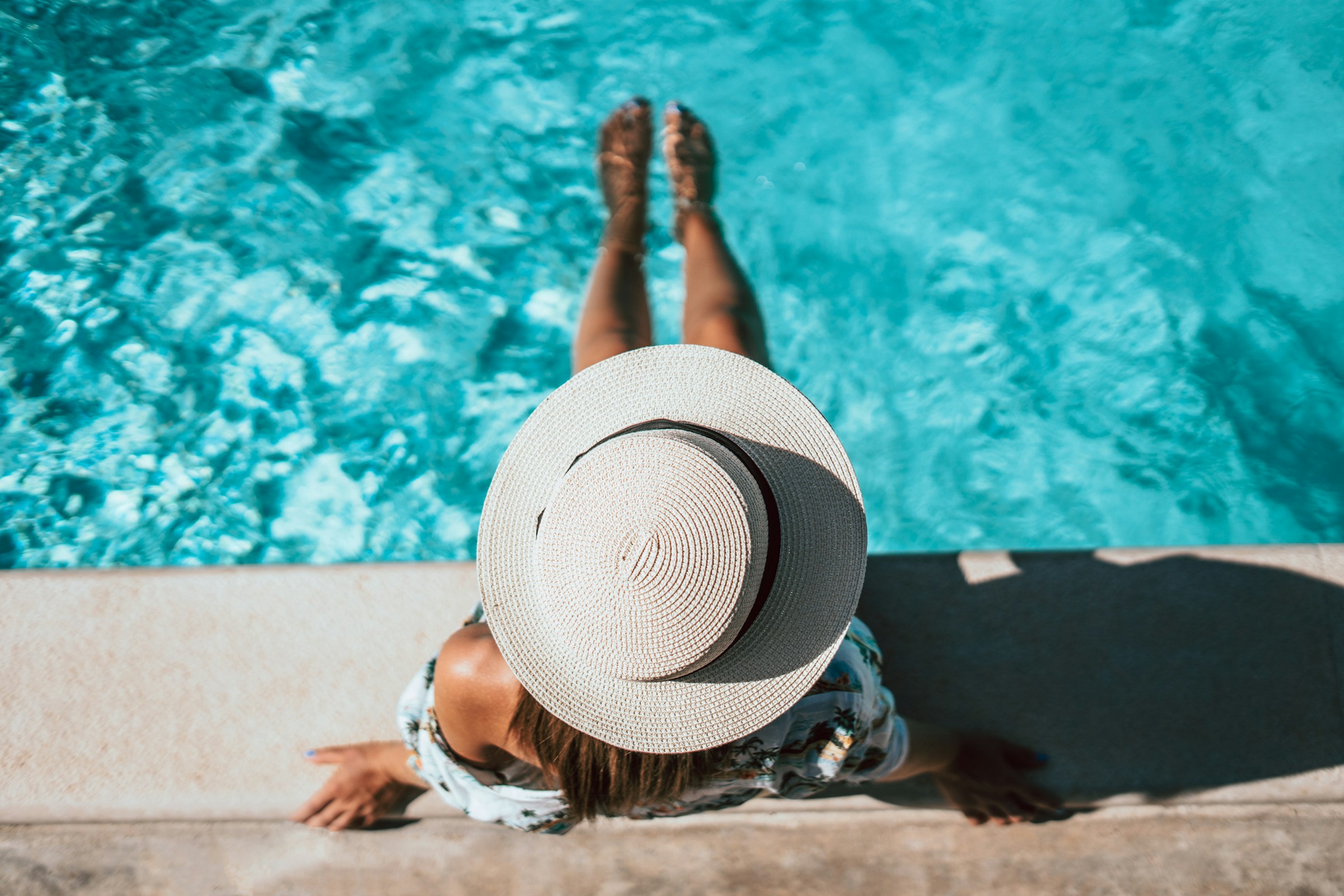 Vakantiehuis met prive zwembad in een groene tuin