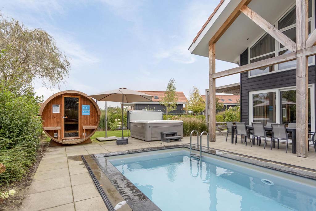 Sfeervolle bungalow met wellness uitstraling